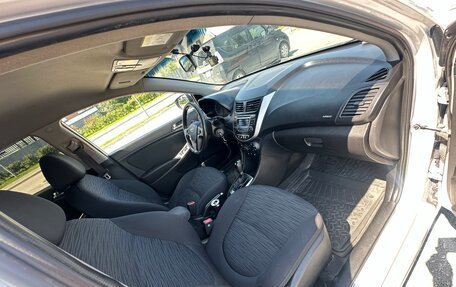 Hyundai Solaris II рестайлинг, 2014 год, 800 000 рублей, 20 фотография