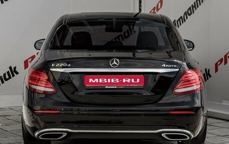 Mercedes-Benz E-Класс, 2017 год, 2 930 000 рублей, 6 фотография