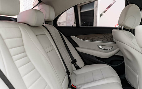 Mercedes-Benz E-Класс, 2017 год, 2 930 000 рублей, 28 фотография