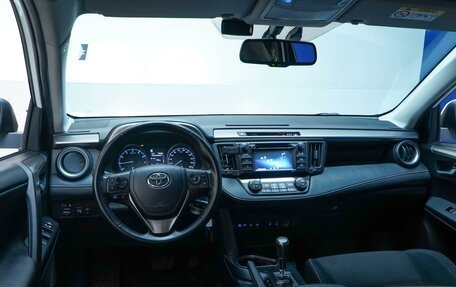 Toyota RAV4, 2015 год, 2 257 077 рублей, 6 фотография