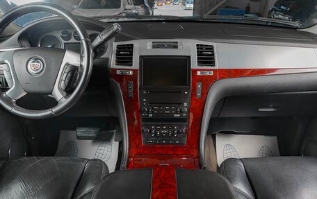 Cadillac Escalade III, 2007 год, 1 479 000 рублей, 13 фотография