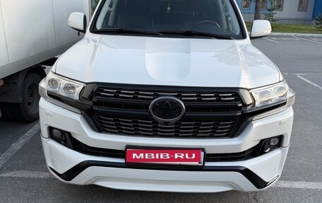 Toyota Land Cruiser 200, 2016 год, 5 500 000 рублей, 1 фотография