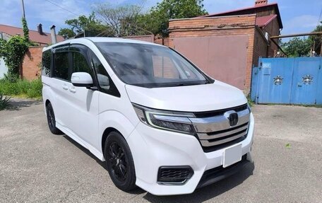 Honda Stepwgn IV, 2018 год, 1 800 000 рублей, 6 фотография