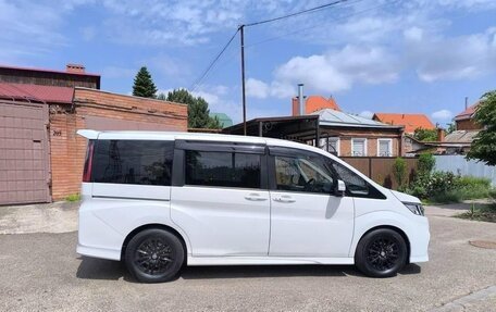 Honda Stepwgn IV, 2018 год, 1 800 000 рублей, 5 фотография