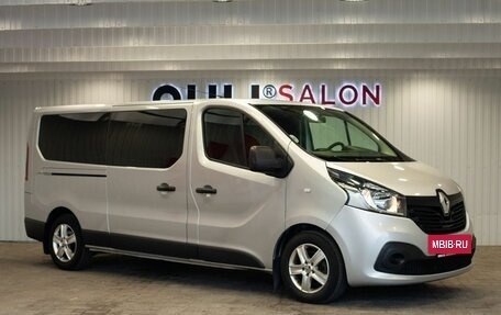 Renault Trafic, 2015 год, 2 000 000 рублей, 3 фотография