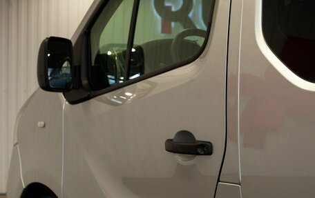 Renault Trafic, 2015 год, 2 000 000 рублей, 16 фотография
