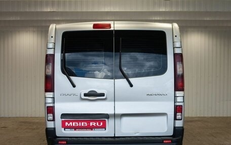 Renault Trafic, 2015 год, 2 000 000 рублей, 9 фотография