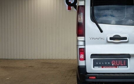 Renault Trafic, 2015 год, 2 000 000 рублей, 11 фотография
