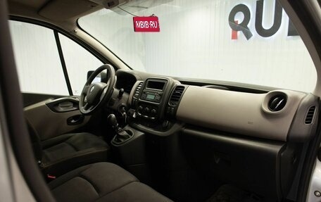 Renault Trafic, 2015 год, 2 000 000 рублей, 18 фотография