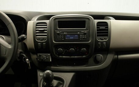 Renault Trafic, 2015 год, 2 000 000 рублей, 25 фотография
