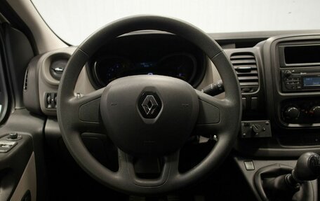 Renault Trafic, 2015 год, 2 000 000 рублей, 20 фотография