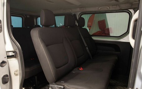 Renault Trafic, 2015 год, 2 000 000 рублей, 30 фотография