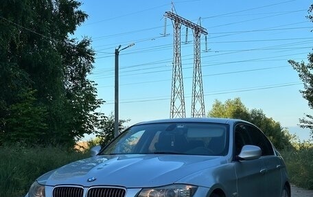 BMW 3 серия, 2011 год, 1 250 000 рублей, 2 фотография
