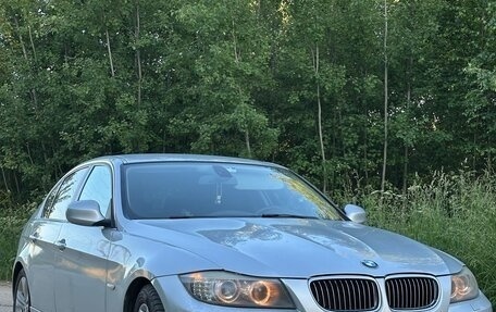 BMW 3 серия, 2011 год, 1 250 000 рублей, 3 фотография