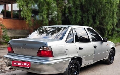 Daewoo Nexia I рестайлинг, 2003 год, 100 000 рублей, 4 фотография