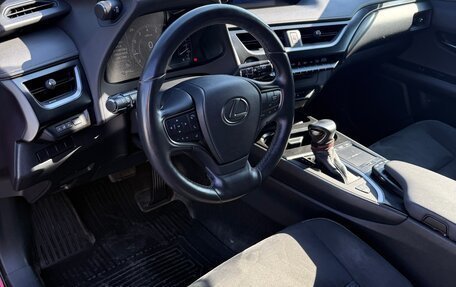 Lexus UX I, 2021 год, 3 390 000 рублей, 9 фотография
