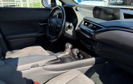 Lexus UX I, 2021 год, 3 390 000 рублей, 12 фотография