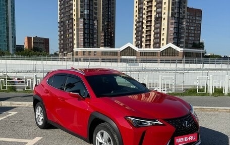 Lexus UX I, 2021 год, 3 390 000 рублей, 6 фотография