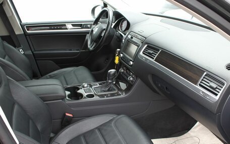 Volkswagen Touareg III, 2016 год, 3 200 000 рублей, 12 фотография