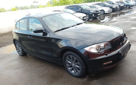 BMW 1 серия, 2008 год, 730 000 рублей, 2 фотография
