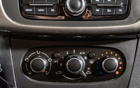 Renault Sandero II рестайлинг, 2019 год, 1 280 000 рублей, 18 фотография