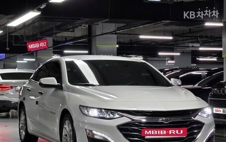Chevrolet Malibu IX, 2022 год, 1 256 980 рублей, 2 фотография