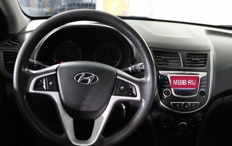Hyundai Solaris II рестайлинг, 2013 год, 699 990 рублей, 10 фотография