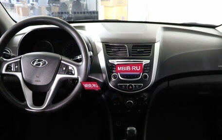 Hyundai Solaris II рестайлинг, 2013 год, 699 990 рублей, 13 фотография