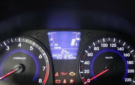 Hyundai Solaris II рестайлинг, 2013 год, 699 990 рублей, 16 фотография
