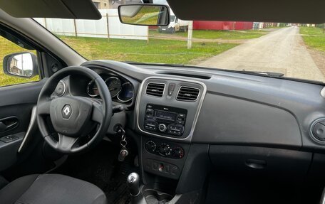 Renault Logan II, 2018 год, 670 000 рублей, 6 фотография