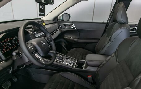 Mitsubishi Outlander, 2023 год, 5 390 000 рублей, 13 фотография