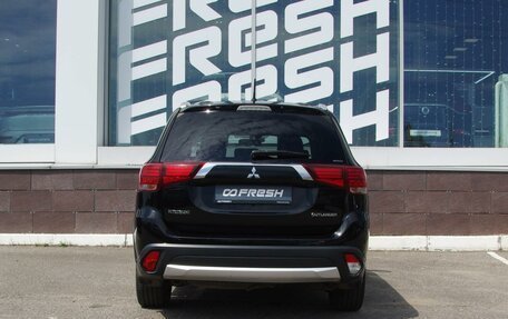 Mitsubishi Outlander III рестайлинг 3, 2015 год, 1 449 000 рублей, 4 фотография