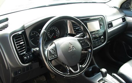 Mitsubishi Outlander III рестайлинг 3, 2015 год, 1 449 000 рублей, 6 фотография
