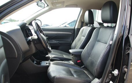 Mitsubishi Outlander III рестайлинг 3, 2015 год, 1 449 000 рублей, 7 фотография