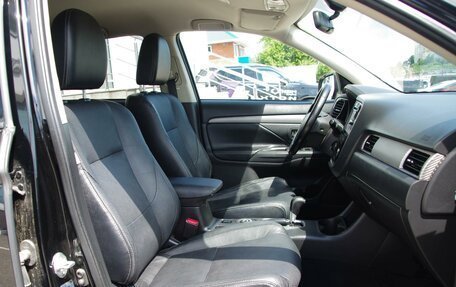 Mitsubishi Outlander III рестайлинг 3, 2015 год, 1 449 000 рублей, 10 фотография