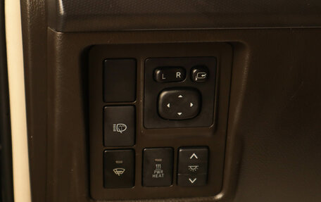 Toyota Land Cruiser Prado 150 рестайлинг 2, 2011 год, 3 089 000 рублей, 13 фотография