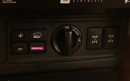 Toyota Land Cruiser Prado 150 рестайлинг 2, 2011 год, 3 089 000 рублей, 21 фотография