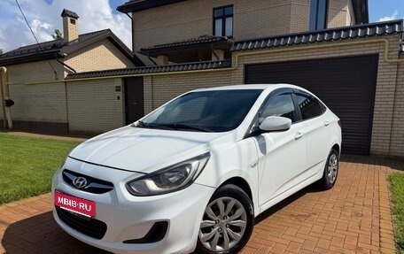 Hyundai Solaris II рестайлинг, 2013 год, 600 000 рублей, 2 фотография
