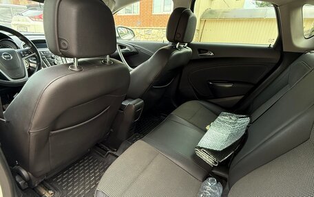 Opel Astra J, 2011 год, 712 000 рублей, 6 фотография