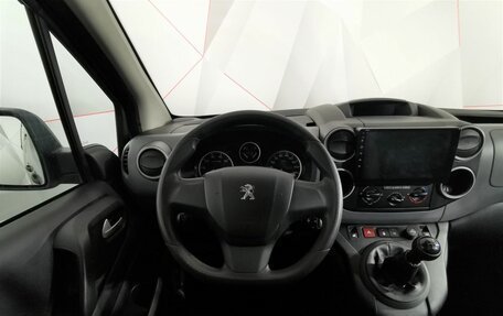 Peugeot Partner II рестайлинг 2, 2021 год, 1 839 000 рублей, 20 фотография