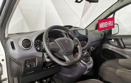 Peugeot Partner II рестайлинг 2, 2021 год, 1 839 000 рублей, 19 фотография