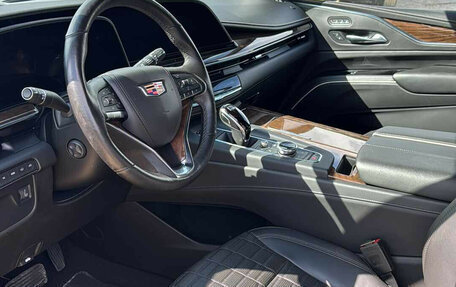 Cadillac Escalade V, 2023 год, 13 819 000 рублей, 12 фотография