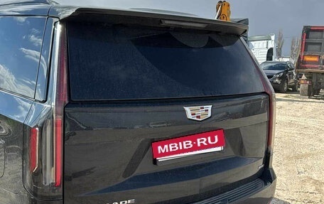 Cadillac Escalade V, 2023 год, 13 819 000 рублей, 6 фотография