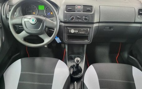 Skoda Fabia II, 2011 год, 530 000 рублей, 17 фотография