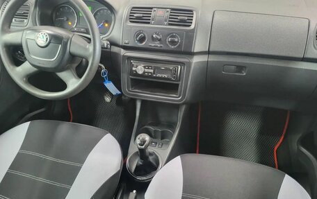 Skoda Fabia II, 2011 год, 530 000 рублей, 16 фотография
