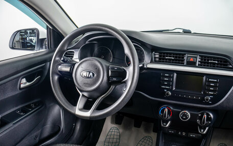 KIA Rio IV, 2018 год, 929 000 рублей, 12 фотография
