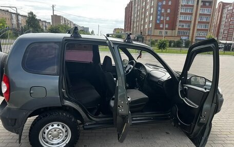 Chevrolet Niva I рестайлинг, 2011 год, 400 000 рублей, 11 фотография