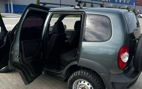 Chevrolet Niva I рестайлинг, 2011 год, 400 000 рублей, 10 фотография