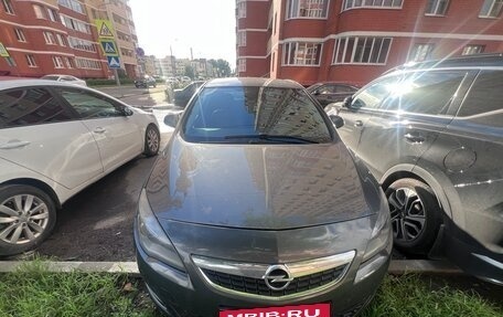 Opel Astra J, 2011 год, 590 000 рублей, 1 фотография