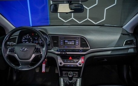 Hyundai Elantra VI рестайлинг, 2018 год, 1 510 000 рублей, 12 фотография